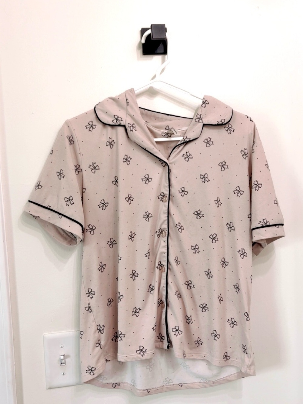 Light Blush with Bows Button-Up Pajama set (pants, shorts, top) S